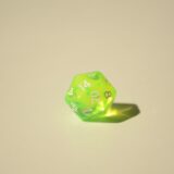 Кубик D20 прозорий – Кислотний Кубик D20 прозорий – Кислотний купити