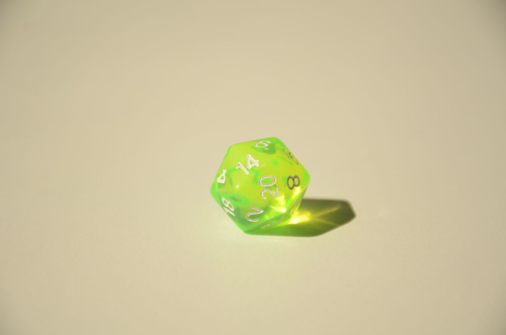 Кубик D20 прозорий – Кислотний