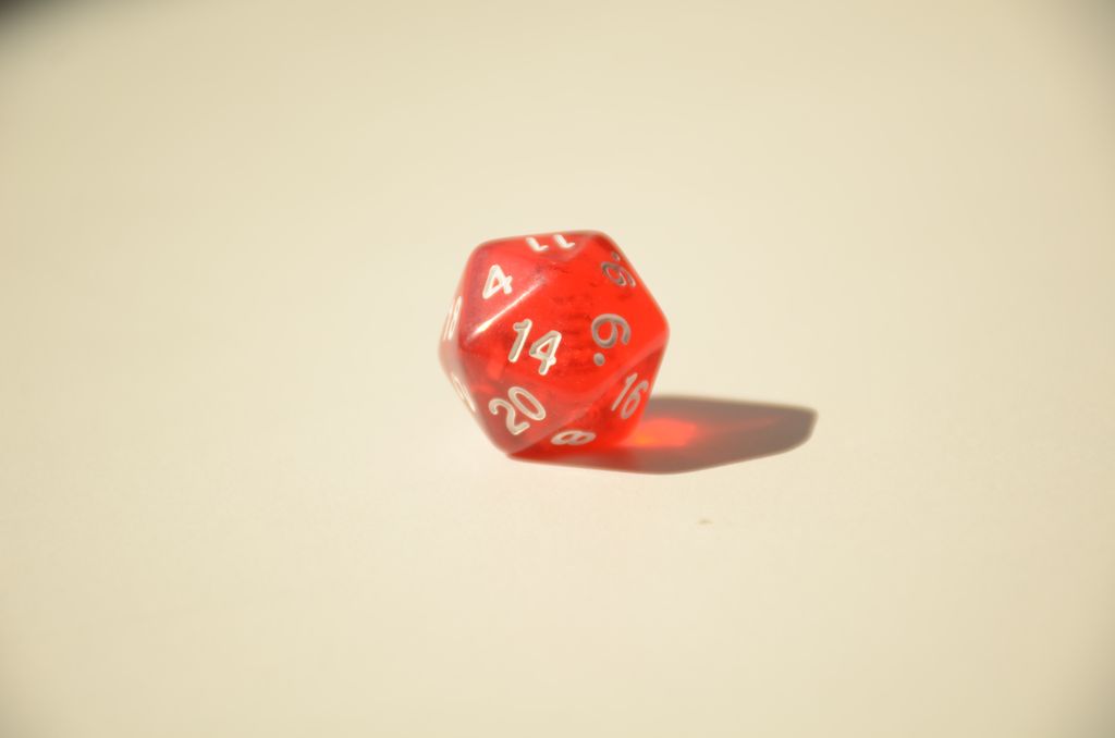 Кубик D20 прозорий – Червоний